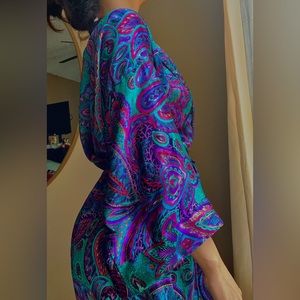 CALIFORNIA DYNASTY Paisley Robe